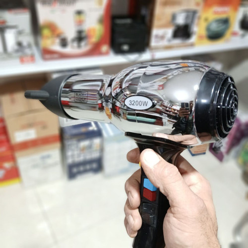 سشوار موتور سنگین برند بلک کوکر با بدنه استیل